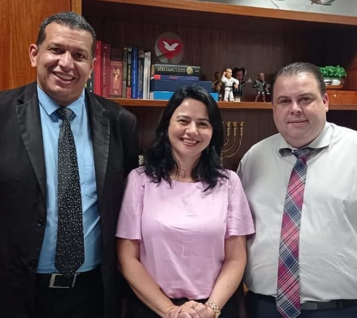 Maria Yvelônia vai em busca de melhorias para Valparaíso juntamente com Vereador de Luziânia Andrezão