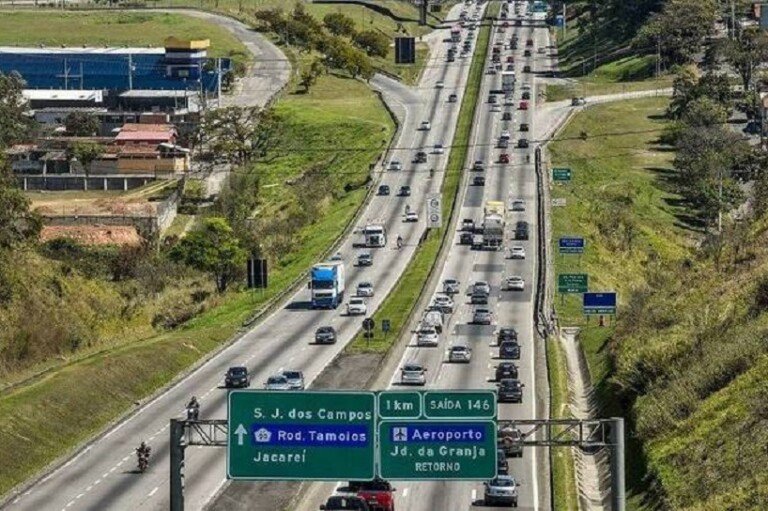 Multas mais cometidas se repetem nos dois anos, com desrespeito à velocidade como campeã
LUCAS LACAZ RUIZ/FOLHAPRESS