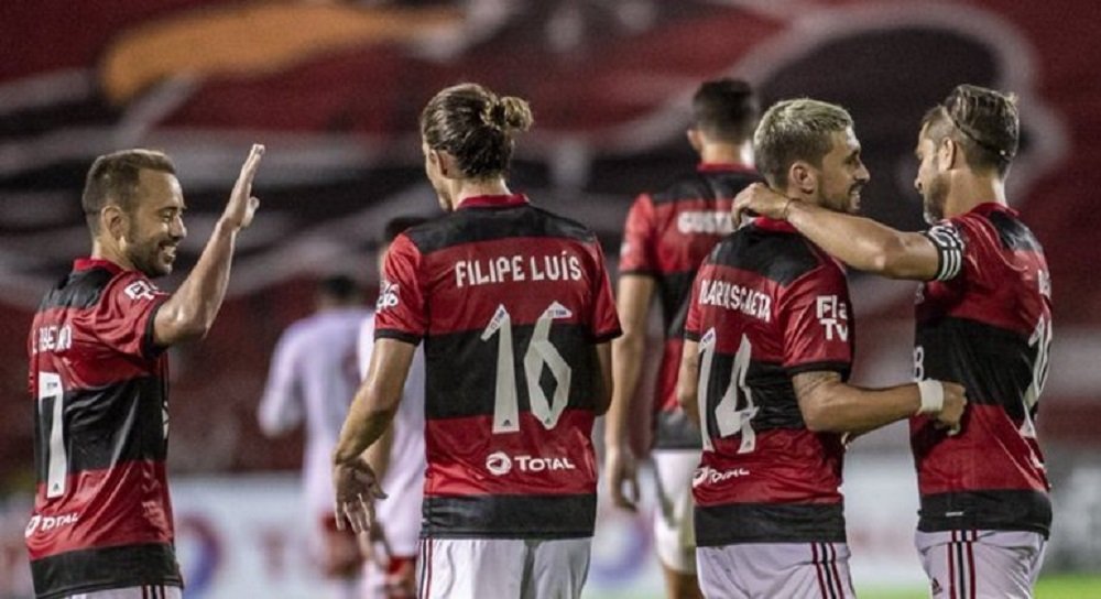 Flamengo empolgante. Melhor do que no Brasileiro