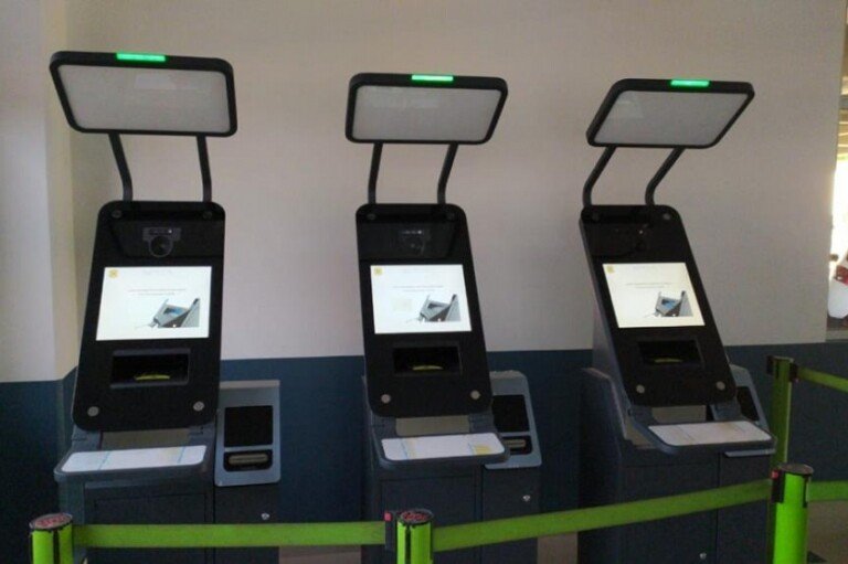 Iniciativa moderniza os trâmites aduaneiros na Ponte da Fraternidade, entre Brasil e Argentina. Equipamentos estão prontos para serem usados quando a fronteira for reaberta.