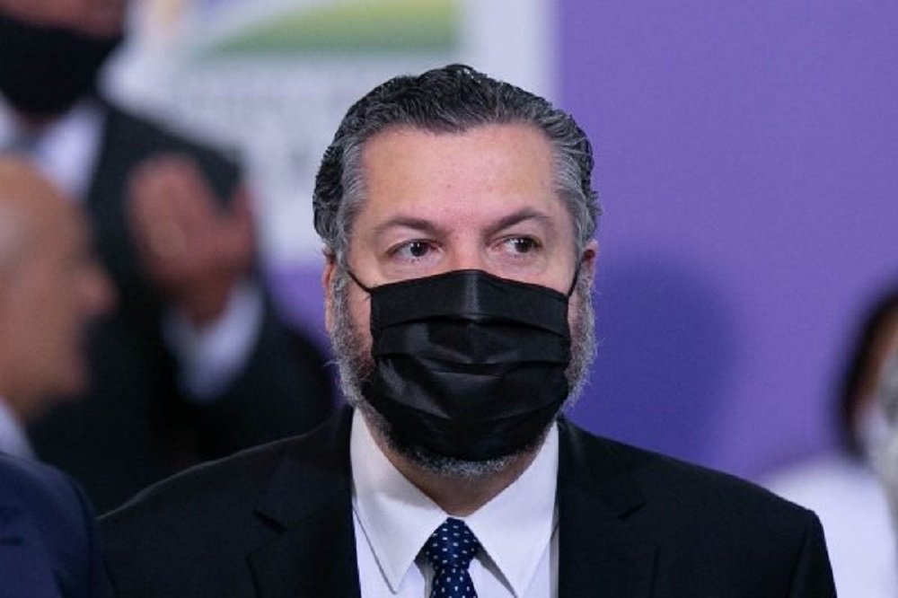 CPI da Covid ouve Ernesto Araújo sobre China e compra de vacinas