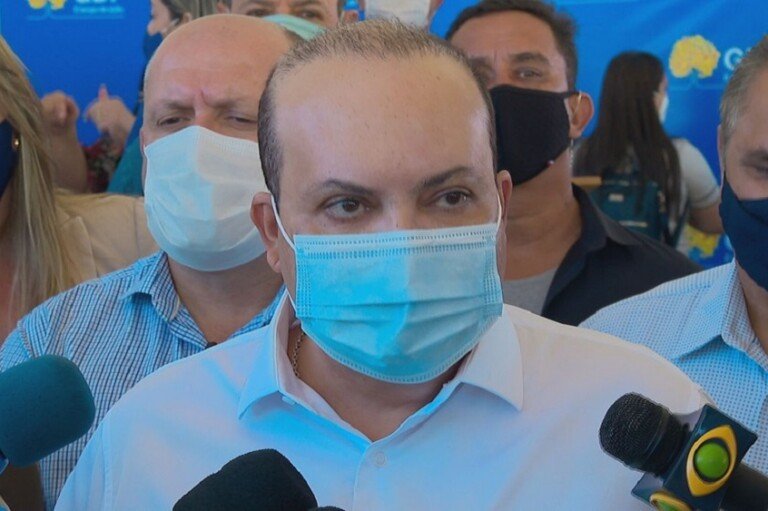 Ibaneis Rocha durante inauguração do Hospital de Campanha de Ceilândia, no DF — Foto: TV Globo/Reprodução