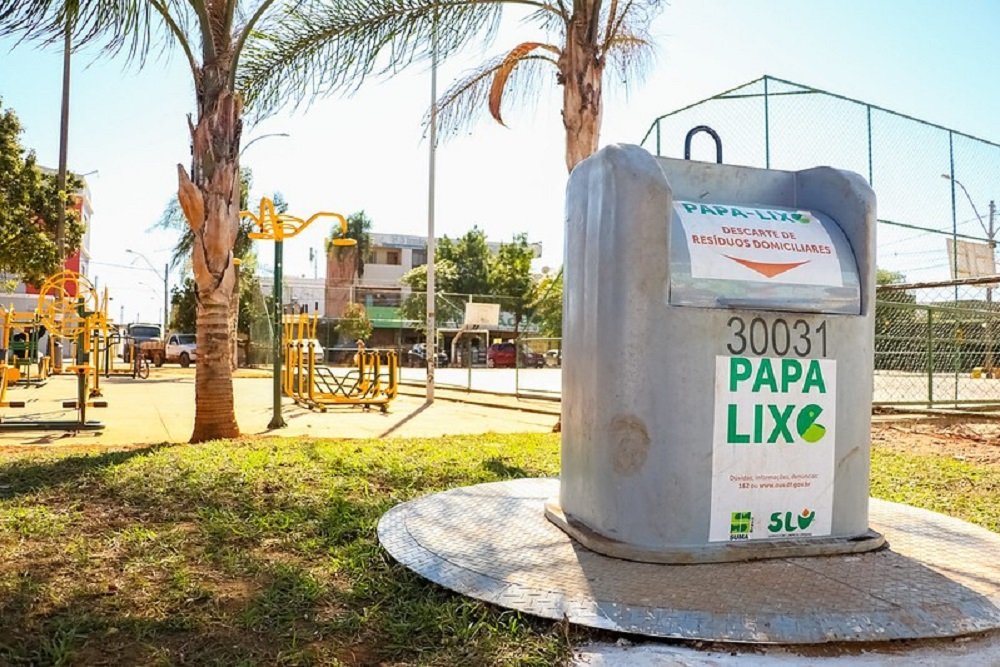 Cidade Estrutural ganha 16 novos papa-lixos