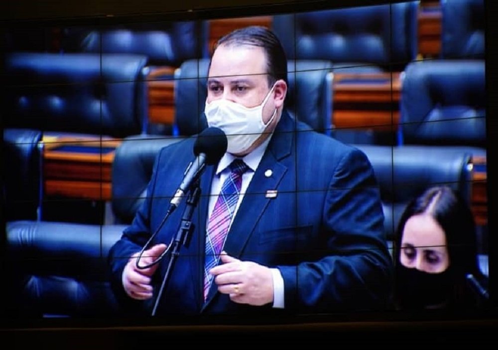 Comissão aprova proposta que dá mais verbas ao desporto de surdos