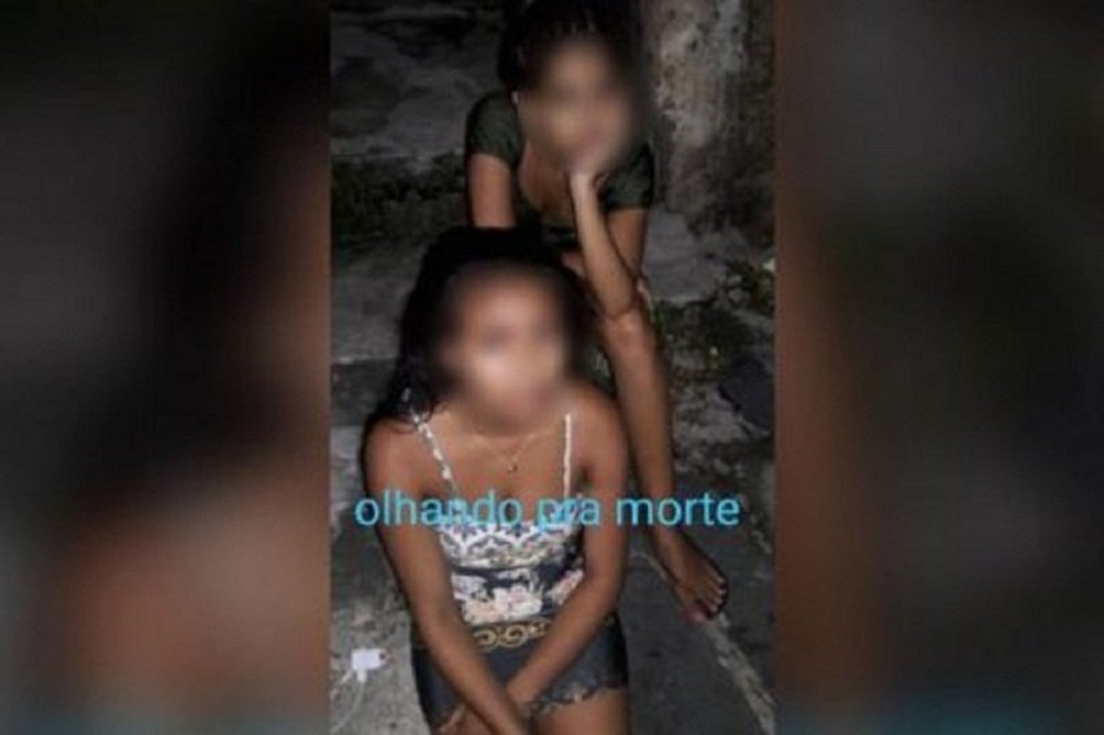 Criminosos filmam execução de meninas de 14 anos