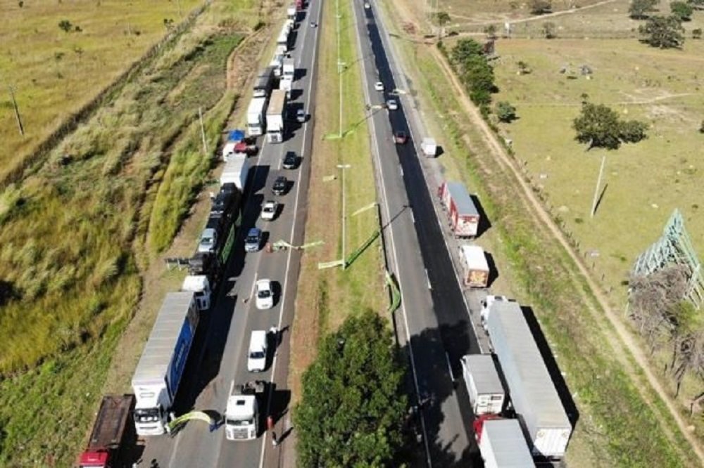 Urgente – Noticias sobre a Greve dos caminhoneiros