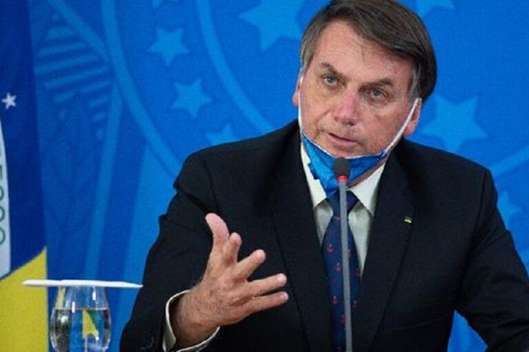 jair-bolsonaro-retira-mascara-de-protecao-contra-a-covid-19-427828