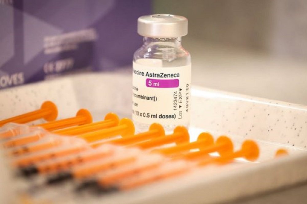 Antecipação da 2ª dose da AstraZeneca começa nesta 5ª. Veja esquema e evite filas