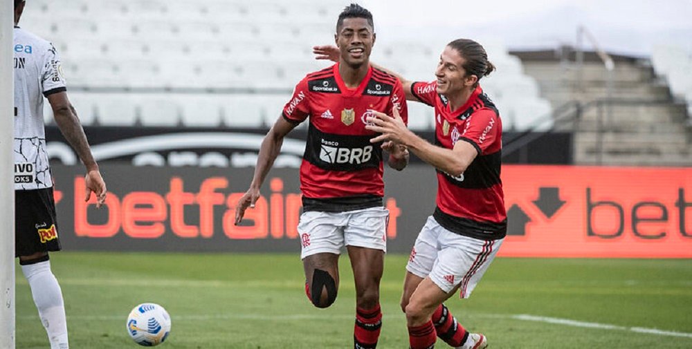 Narrador surpreende e aponta único time sul-americano capaz de bater de frente com o Flamengo