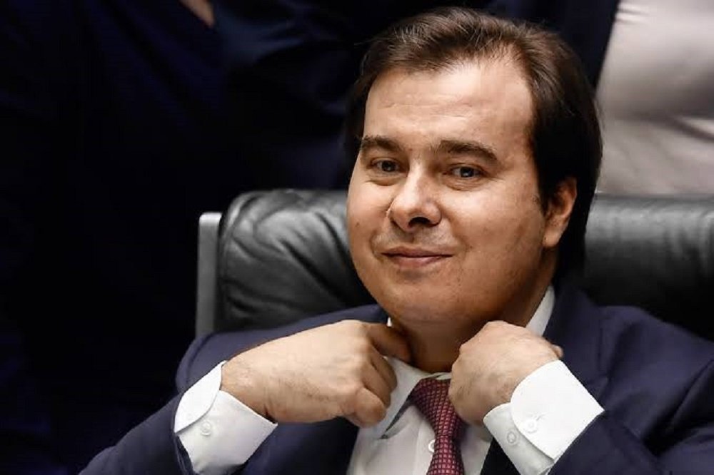 Rodrigo Maia diz que “acha que Bolsonaro é gay” e Jean Wyllys fala que presidente tem “inveja”; VEJA VÍDEO