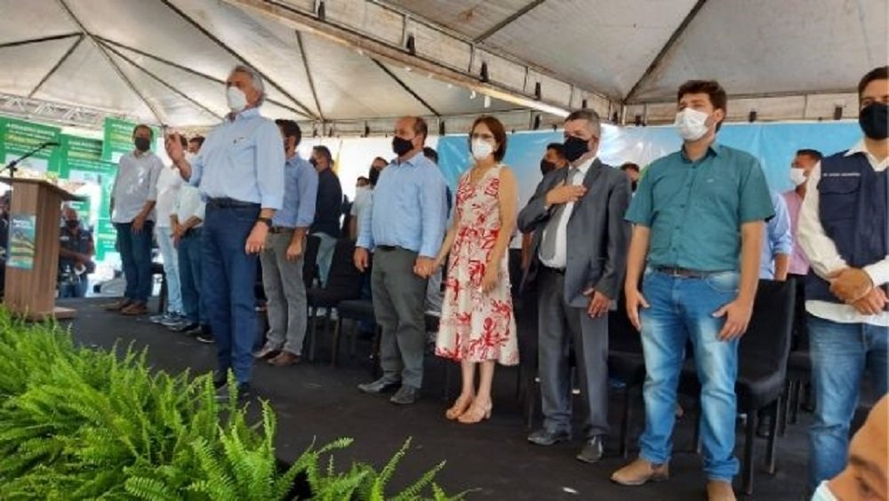 Caiado e Waldir dividem palanque no aniversário de Ceres