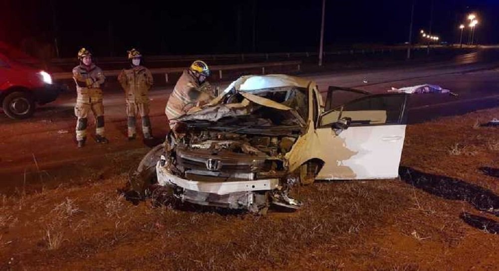 Acidentes na madrugada deixam um morto e cinco feridos no DF