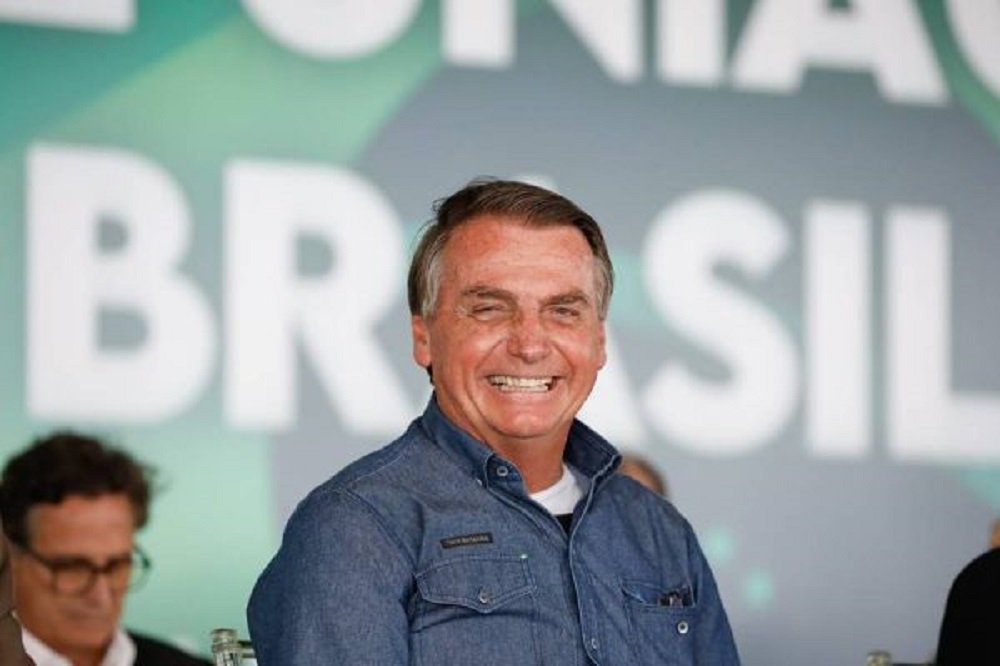 Bolsonaro inicia série de viagens pelo país para comemorar mil dias de governo