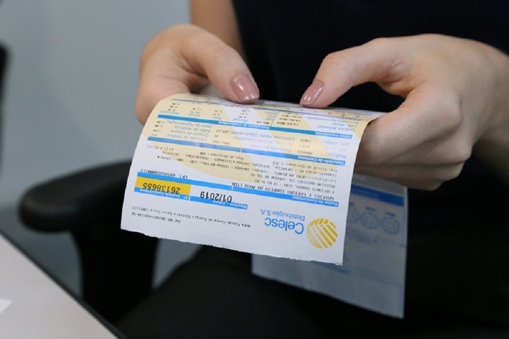 Crise hídrica: governo anuncia novo aumento de 6,78% na conta de luz