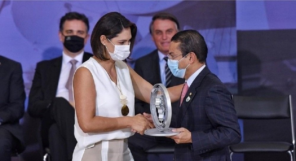 Deputado Marcos Pereira recebe Prêmio Marechal Rondon