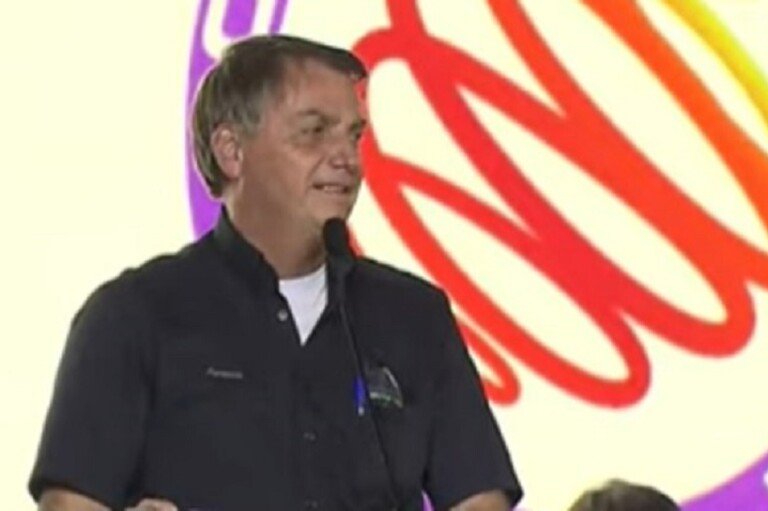 o-presidente-jair-bolsonaro-durante-forum-da-rota-da-fruticultura-em-brasilia-18092021120950638