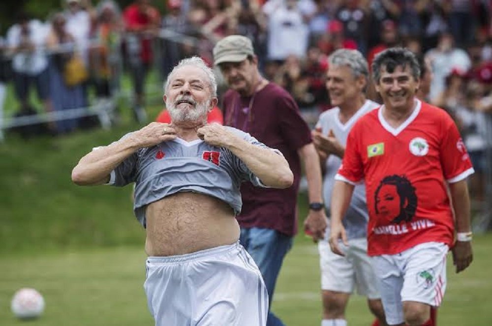 Lula trapaceia em jogo de Futebol, VEJA VIDEO