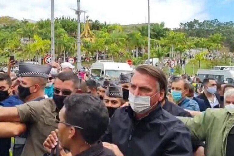 jair-bolsonaro-visita-aparecida-12102021145324258