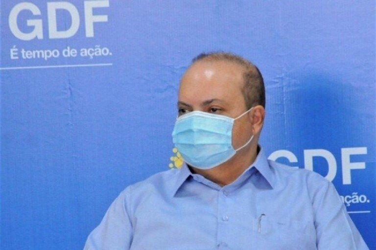 1_ibaneis_rocha_em_evento_de_nomeacao_de_novos_servidores_da_secretaria_de_saude__2_-6893295