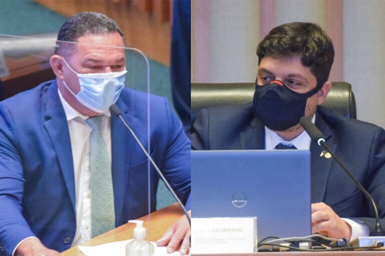 2-bonecos-deputados21-11