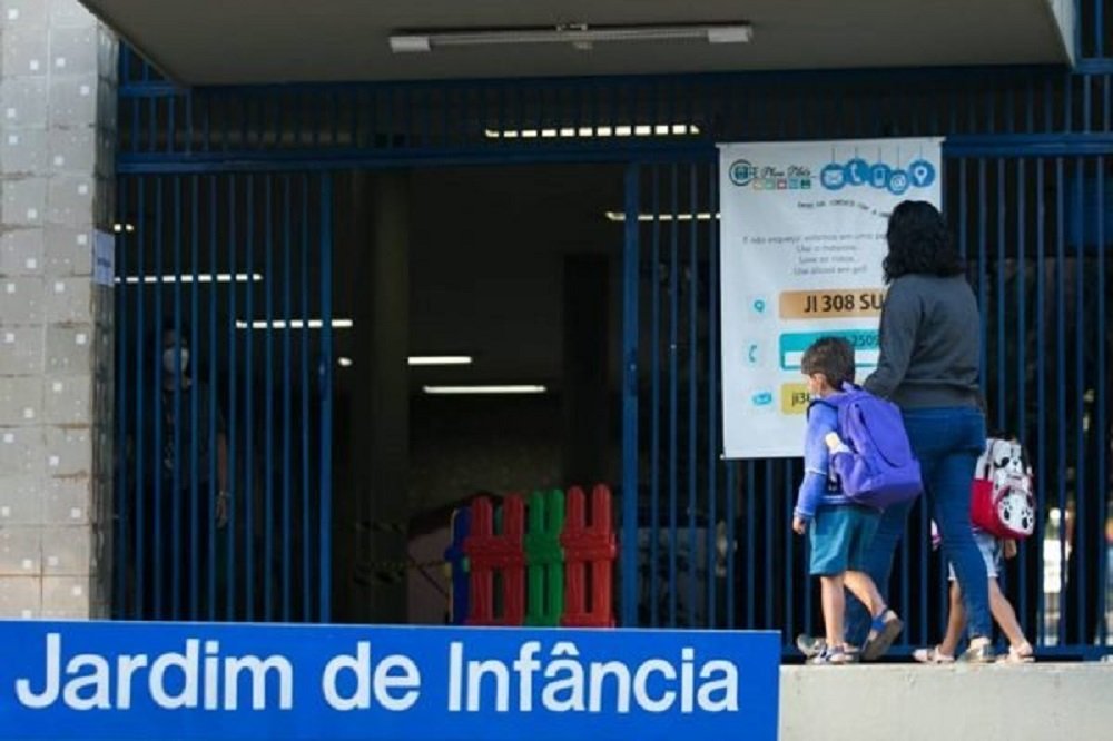 EDUCAÇÃO  – Aulas presenciais para garantir o aprendizado