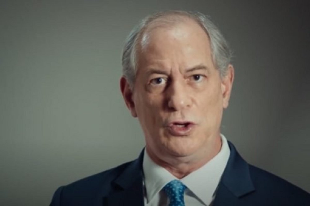 Ciro Gomes anuncia suspensão da pré-candidatura à Presidência