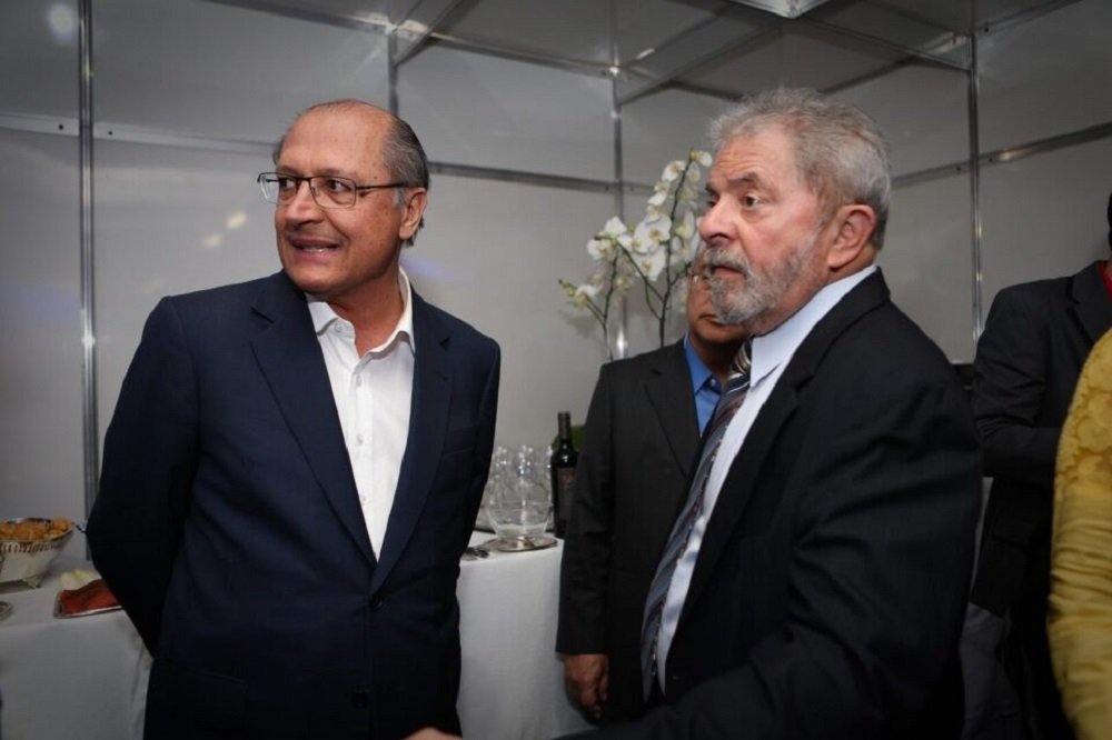 Aliados veem Lula e Alckmin em jantar como 1º sinal público de aliança para 2022