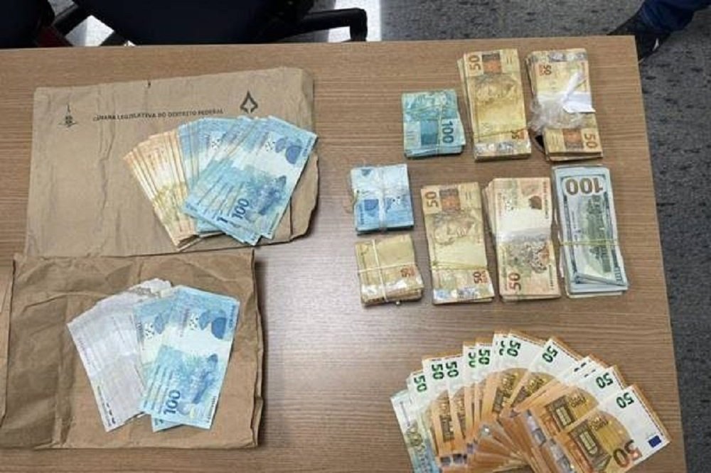 Polícia encontra cerca de R$ 110 mil em operação contra fraude na CLDF