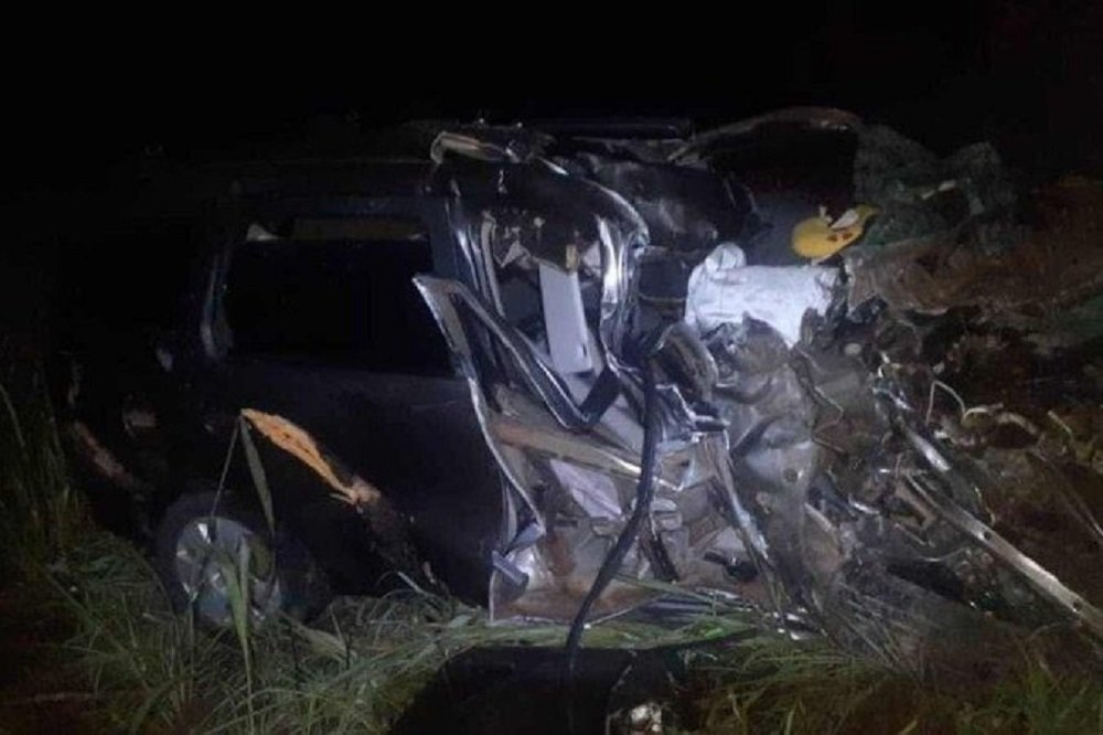 Acidente entre ônibus e carro deixa seis mortos na BR-020