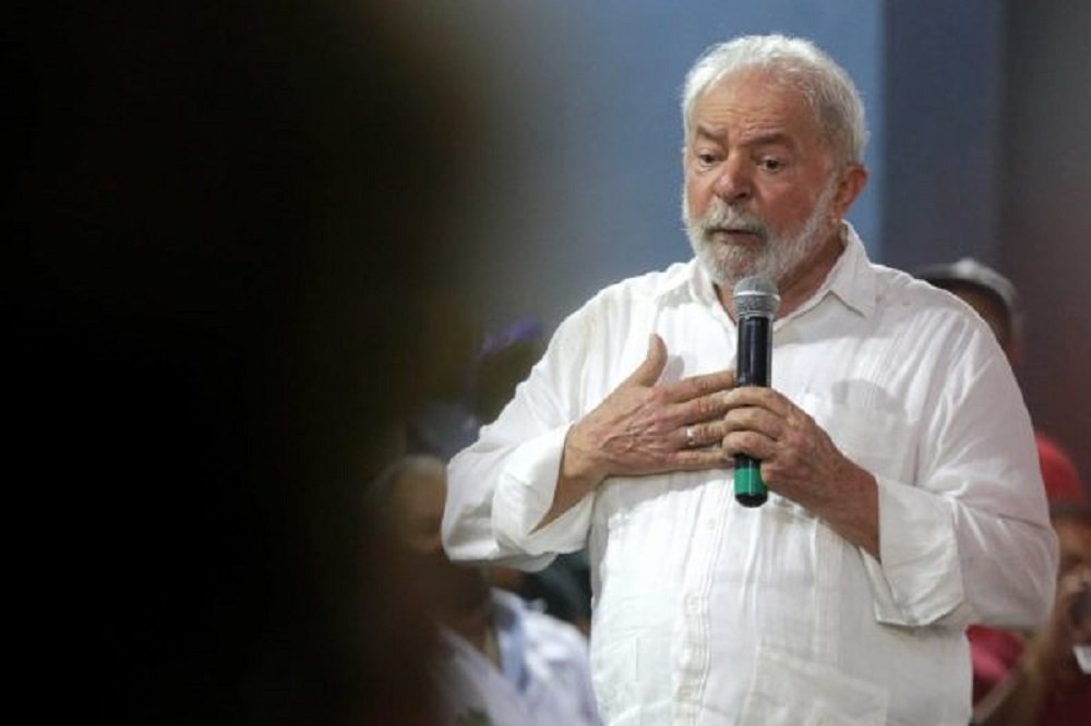 Lula está preocupado com a história de que se elegerá no 1º turno