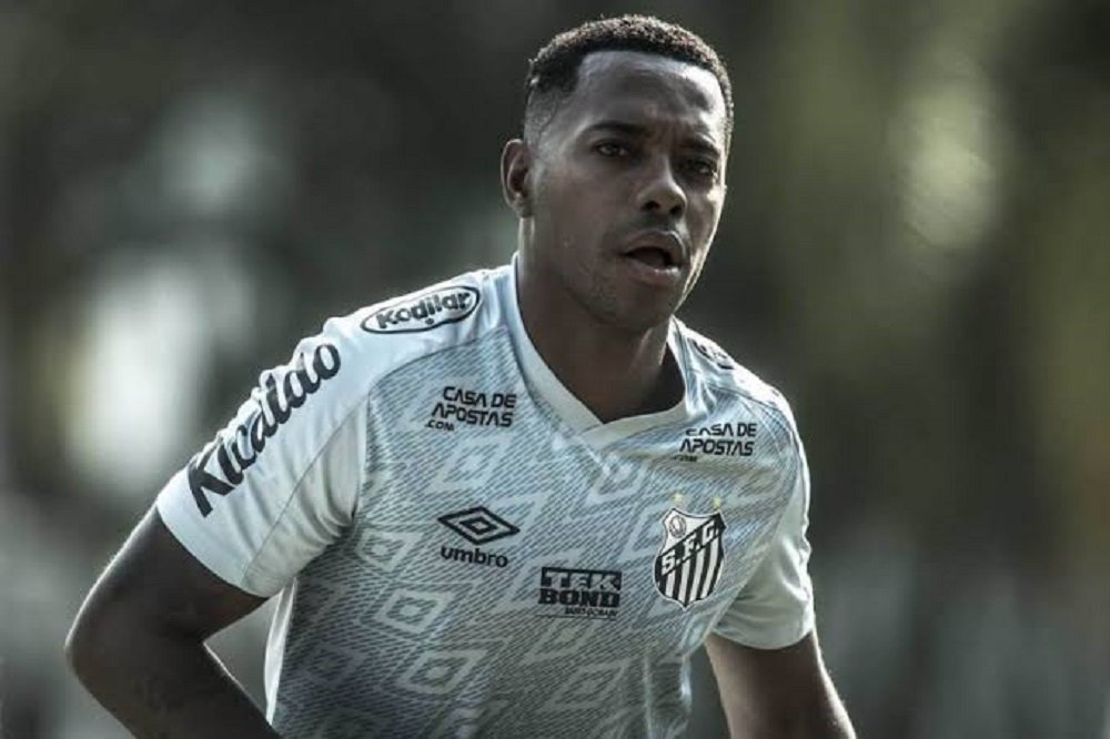 Ministério Público de Milão envia pedido de extradição e mandado de prisão internacional para Robinho