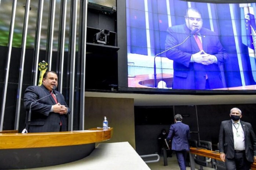 Emenda de Julio Cesar Ribeiro garante inclusão de agentes socioeducativos como beneficiários do Habite Seguro
