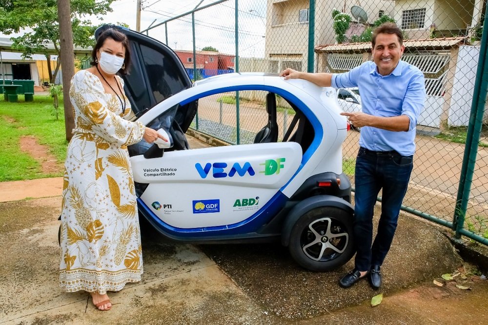 UPA de Samambaia recebe carro elétrico da Secretaria de Ciência e Tecnologia