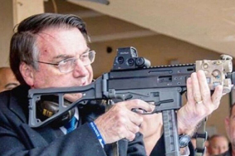 instagram-bolsonaro-arma-02042019062755126