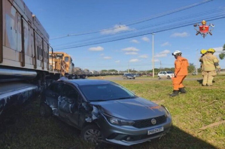 trem-carro-batida-696x392