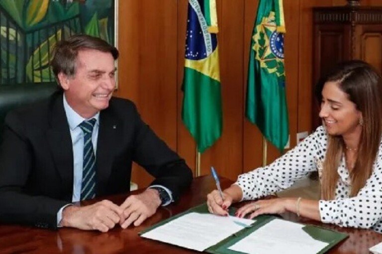 BOLSONARO e FLAVIA ARRUDA