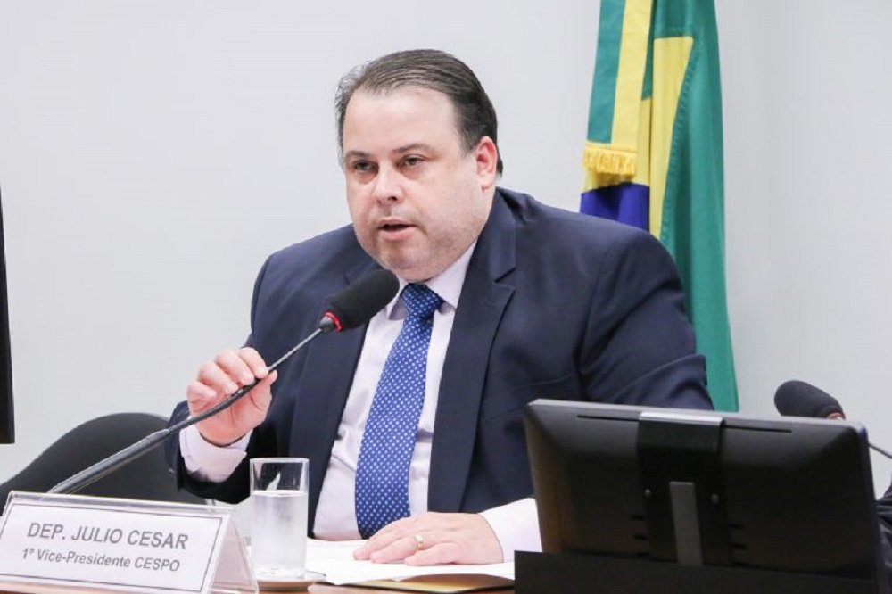 Projeto dá a famílias atingidas por desastres naturais prioridade na aquisição e reconstrução de casas