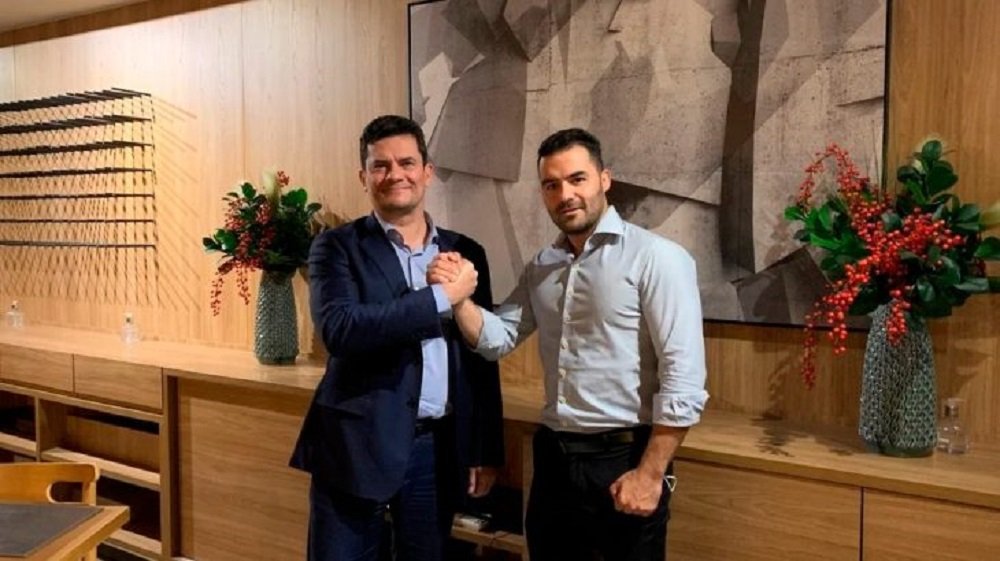 Deputado “Mamãe Falei” perde namorada e apoio de Moro após vazamento de áudio