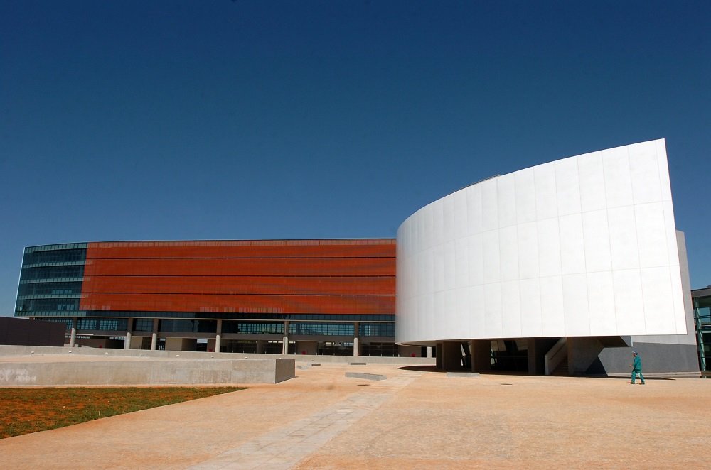 Confira a nova composição de lideranças partidárias e blocos parlamentares da CLDF