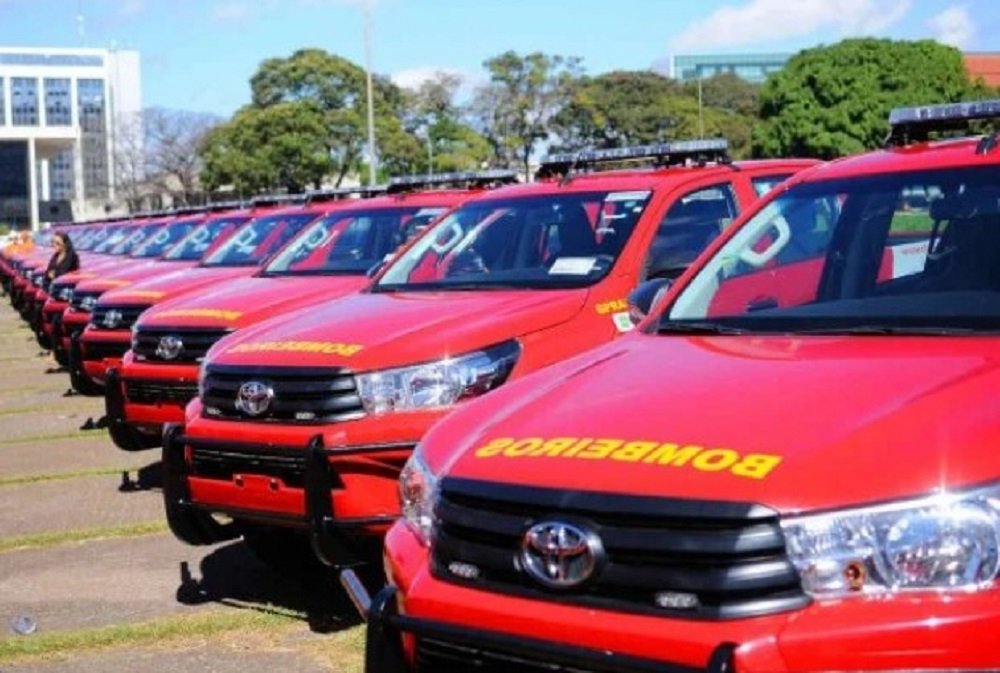 Ibaneis troca comandante-geral do Corpo de Bombeiros do DF