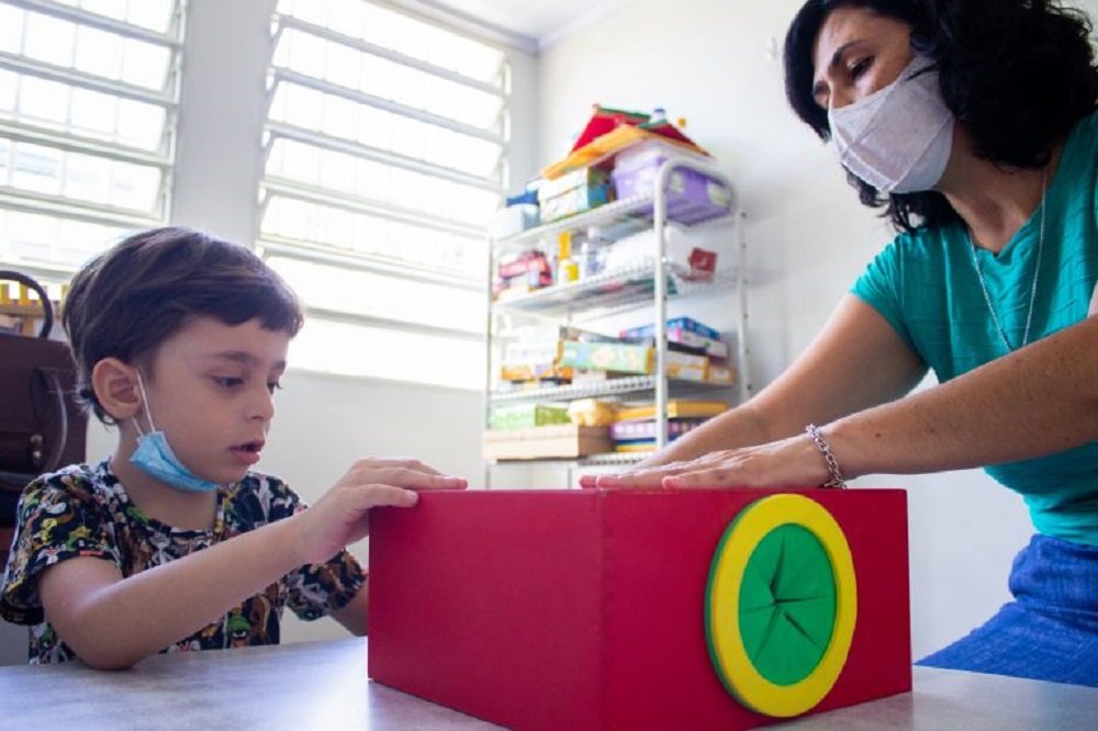  Educação do DF terá concurso para 4 mil vagas Edital sairá em abril