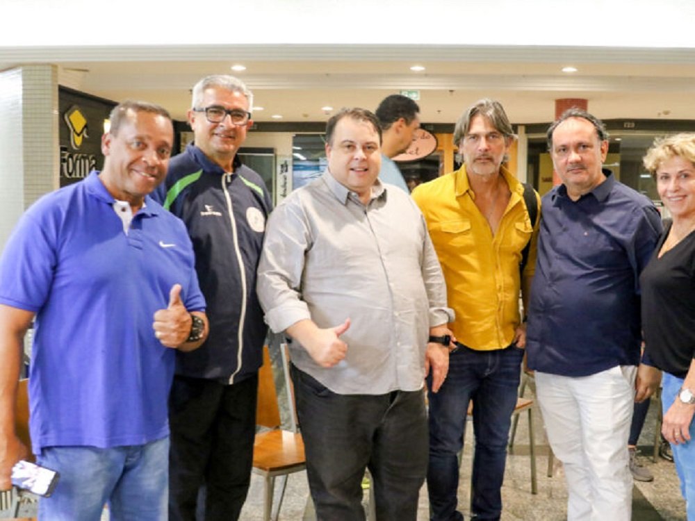 DF – Deputado Julio Cesar recebe grupo de profissionais de Educação Física em apoio à sua pré-candidatura