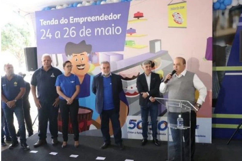 Em feira, Ibaneis ressalta importância de microempreendedor individual
