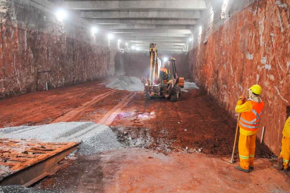 Túnel de Taguatinga usa escavação invertida para reaproveitar terra