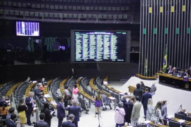 plenario-da-camara-dos-deputados-15042022203707104