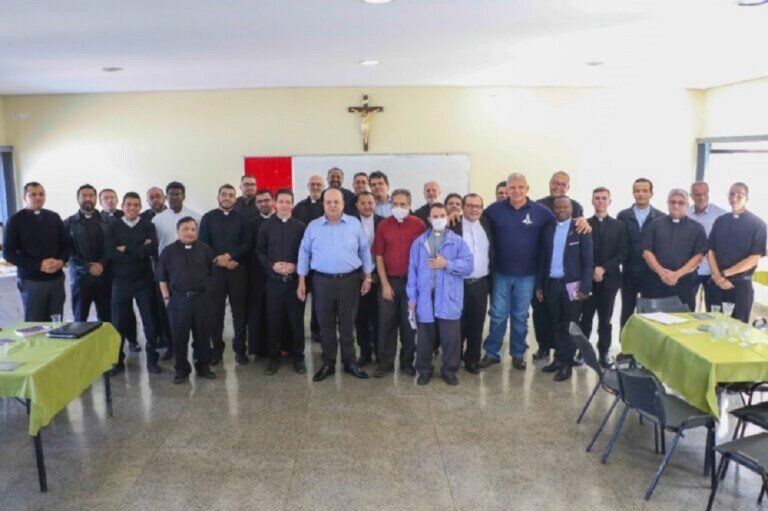 10.6.-Encontro-de-padres-com-governador.-Foto-Renato-Alves-Agencia-Brasilia-768x512
