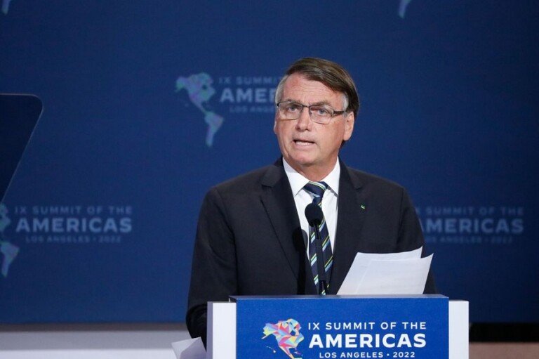 (Los Angeles - EUA, 10/06/2022) Presidente da República Jair Bolsonaro, discursa durante a  Segunda Sessão Plenária da IX Cúpula das Américas.
Foto: Alan Santos/PR