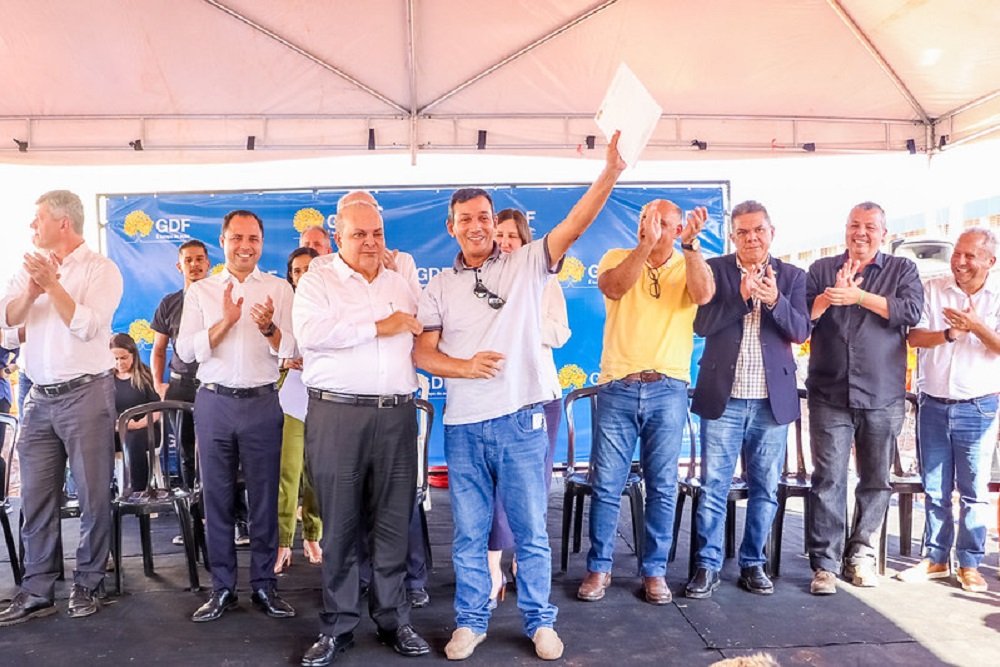 Mais de 600 novas moradias entregues no Itapoã Parque