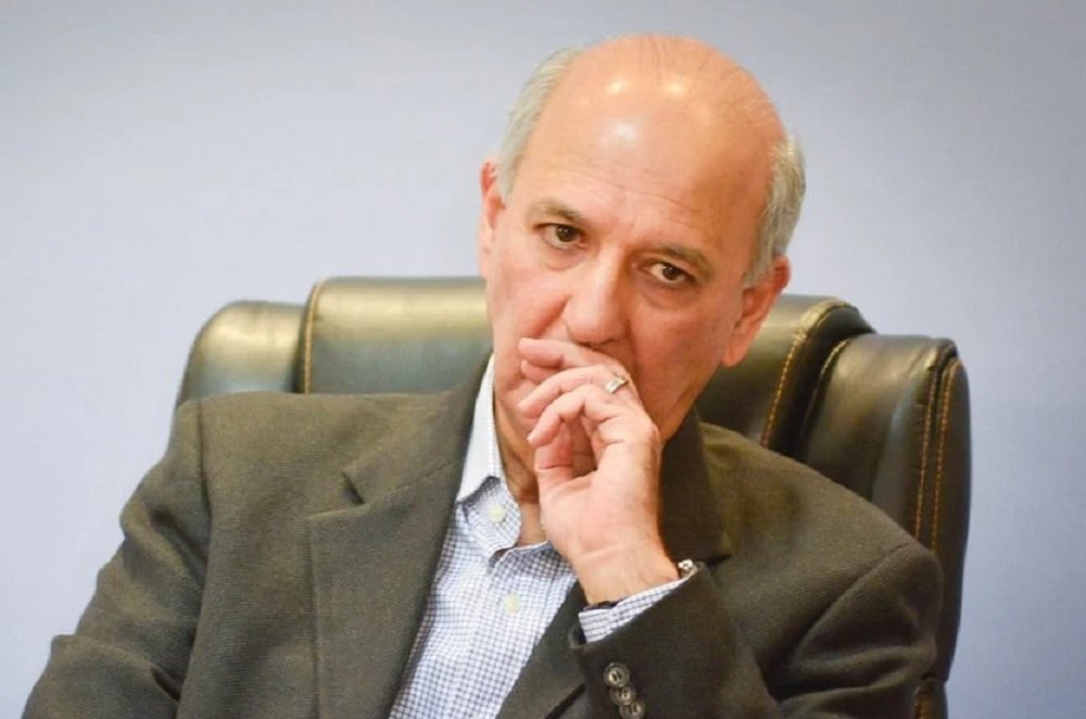 Ministro revoga decisão de presidente do STJ e Arruda fica proibido de disputar eleições