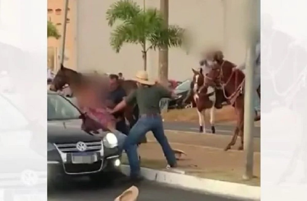 PM é suspeito de se envolver em pancadaria durante cavalgada; vídeo